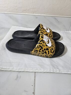 Nike Leopard Print Slide Sandals - Black & Mustard